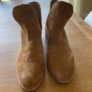 Coconuts by Matisse Pronto Saddle Cutout Booties